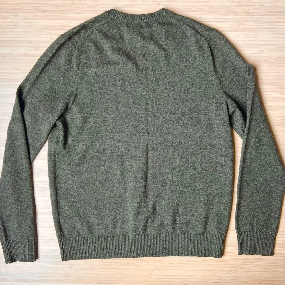 Banana Republic Merino Wool Sweater - Picture 3 of 4